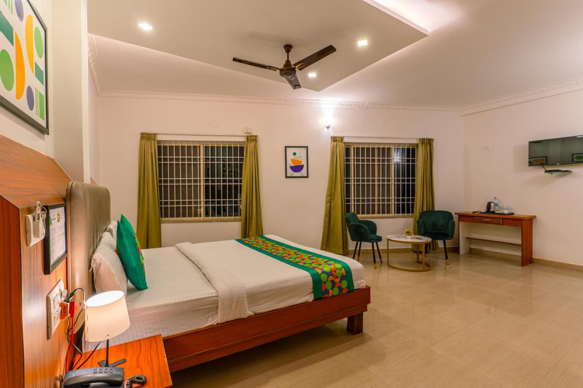 Treebo Regalia Comforts, 15 Mins From Abbey Waterfall Hotell Madikeri Exteriör bild