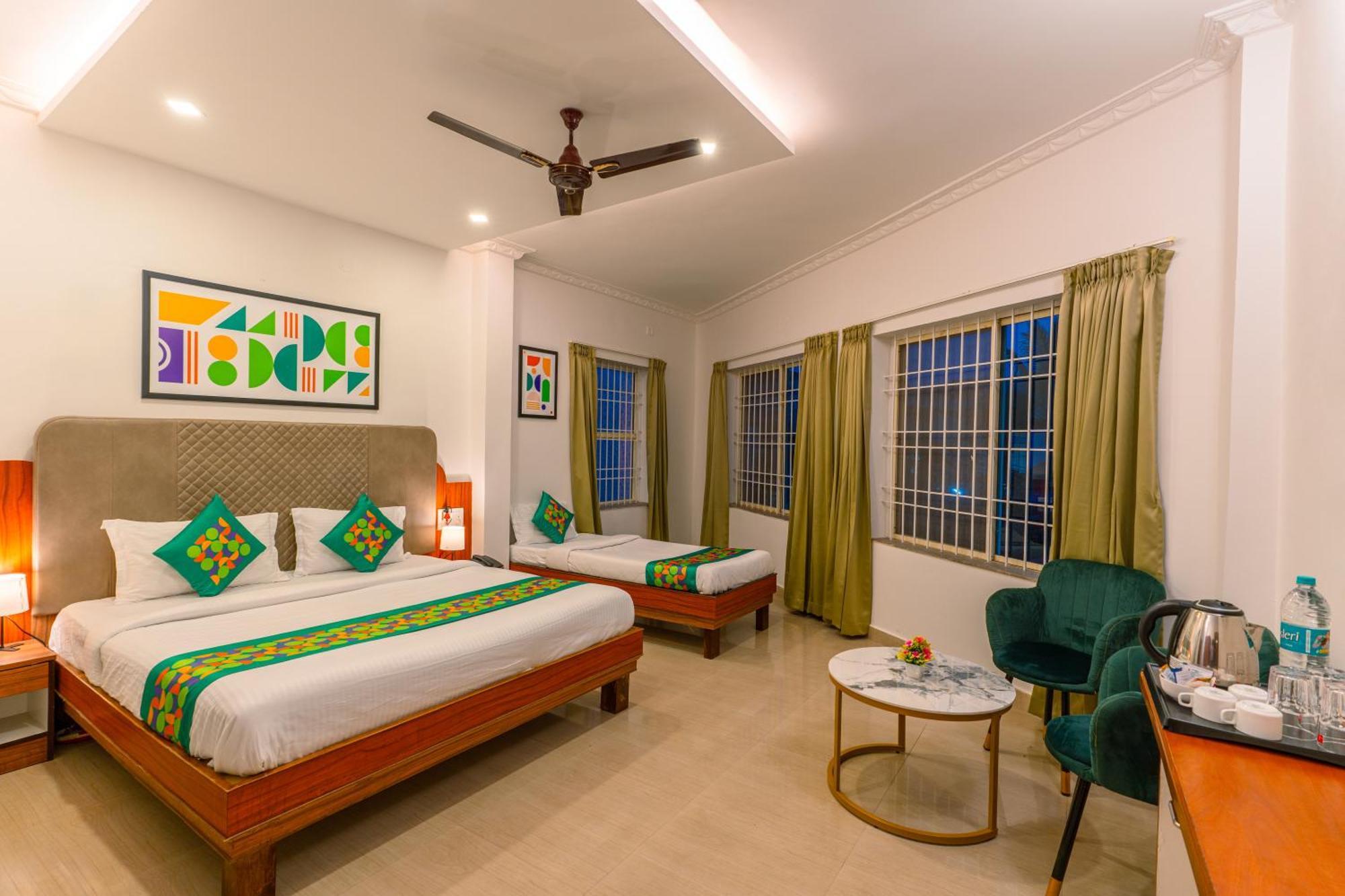 Treebo Regalia Comforts, 15 Mins From Abbey Waterfall Hotell Madikeri Exteriör bild